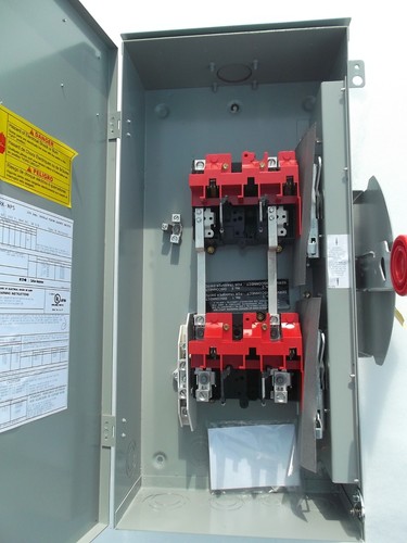 Eaton double throw 100 amp - eaton,